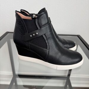 LINEA PAOLO Women’s Freshton Black leather high top wedge shoe bootie Size 9.5